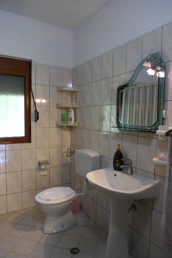 Guest House Bumbli Berat Kültér fotó