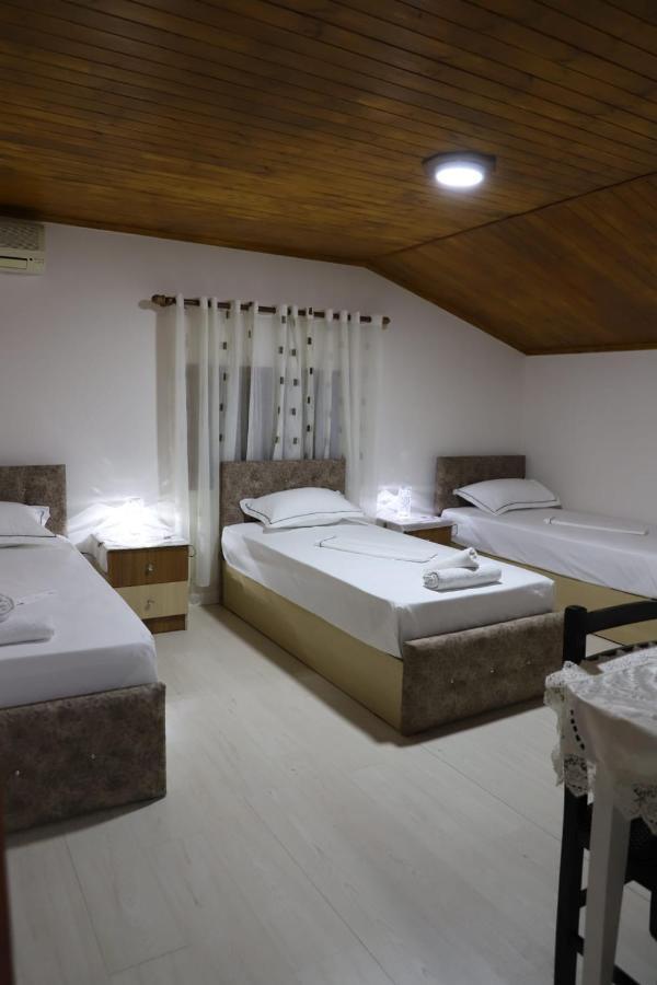 Guest House Bumbli Berat Kültér fotó
