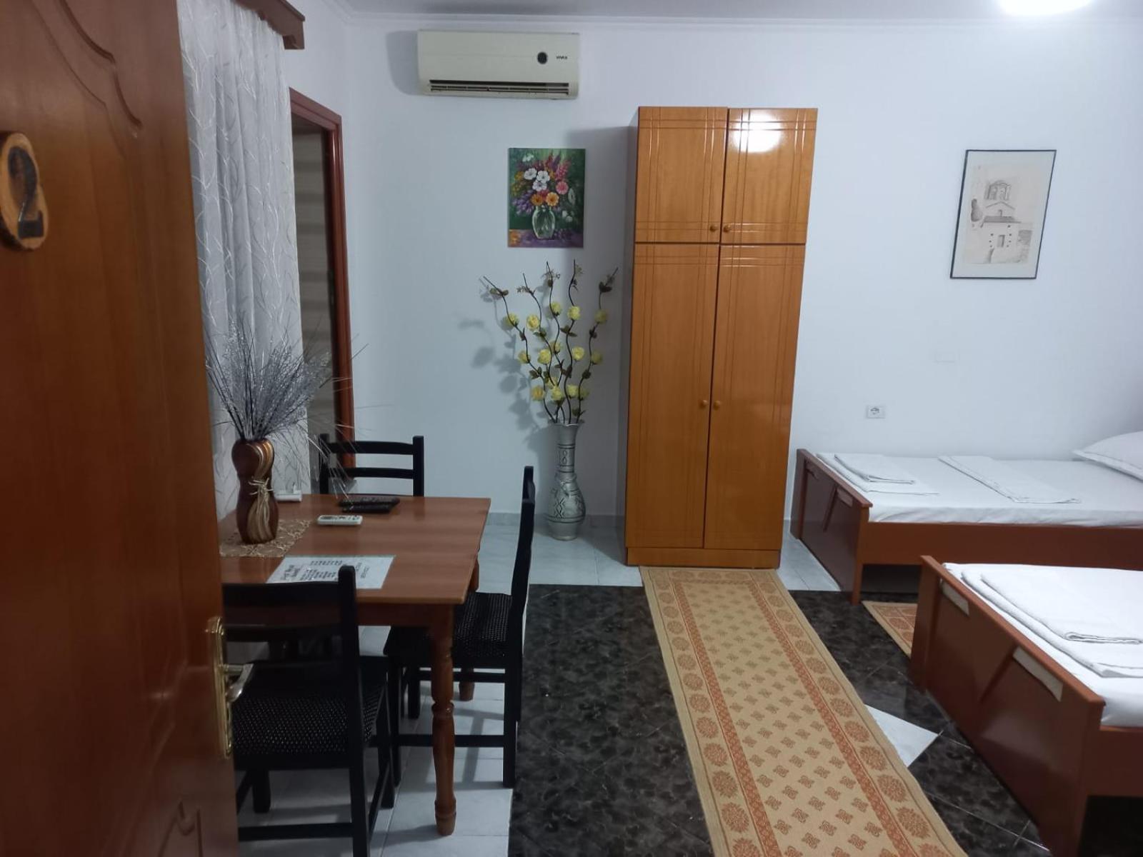 Guest House Bumbli Berat Szoba fotó