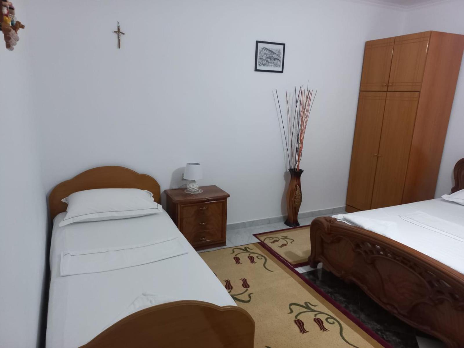 Guest House Bumbli Berat Szoba fotó