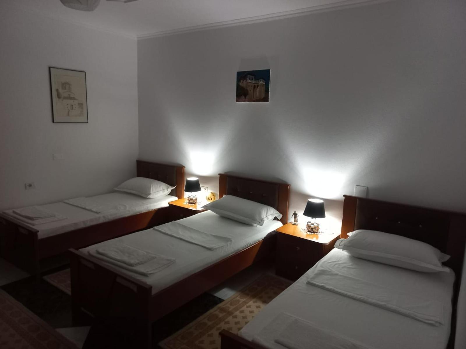 Guest House Bumbli Berat Szoba fotó