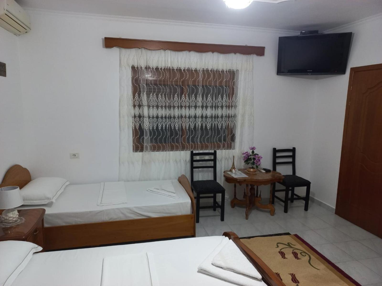 Guest House Bumbli Berat Szoba fotó