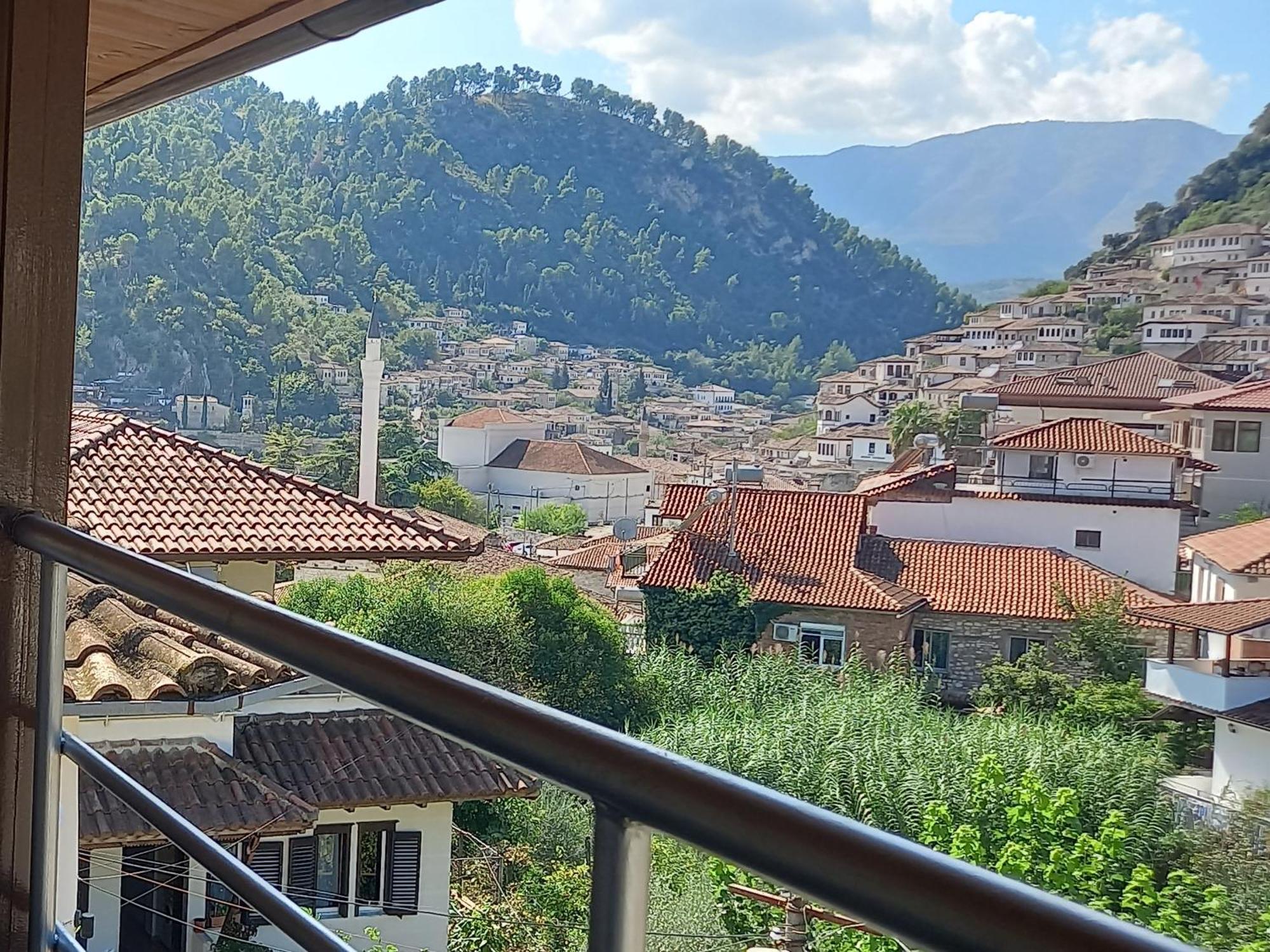 Guest House Bumbli Berat Kültér fotó
